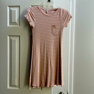 Beige/peach casual dress size M